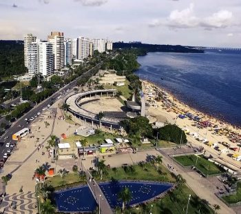 1200px-Praia_da_Ponta_Negra_(Manaus)-min